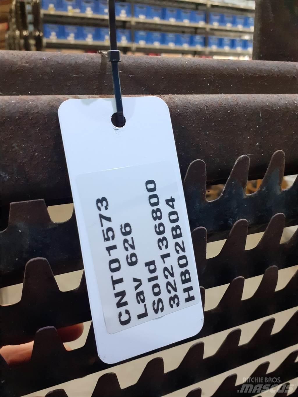 Laverda 626 Hiekan- ja suolanlevittimet