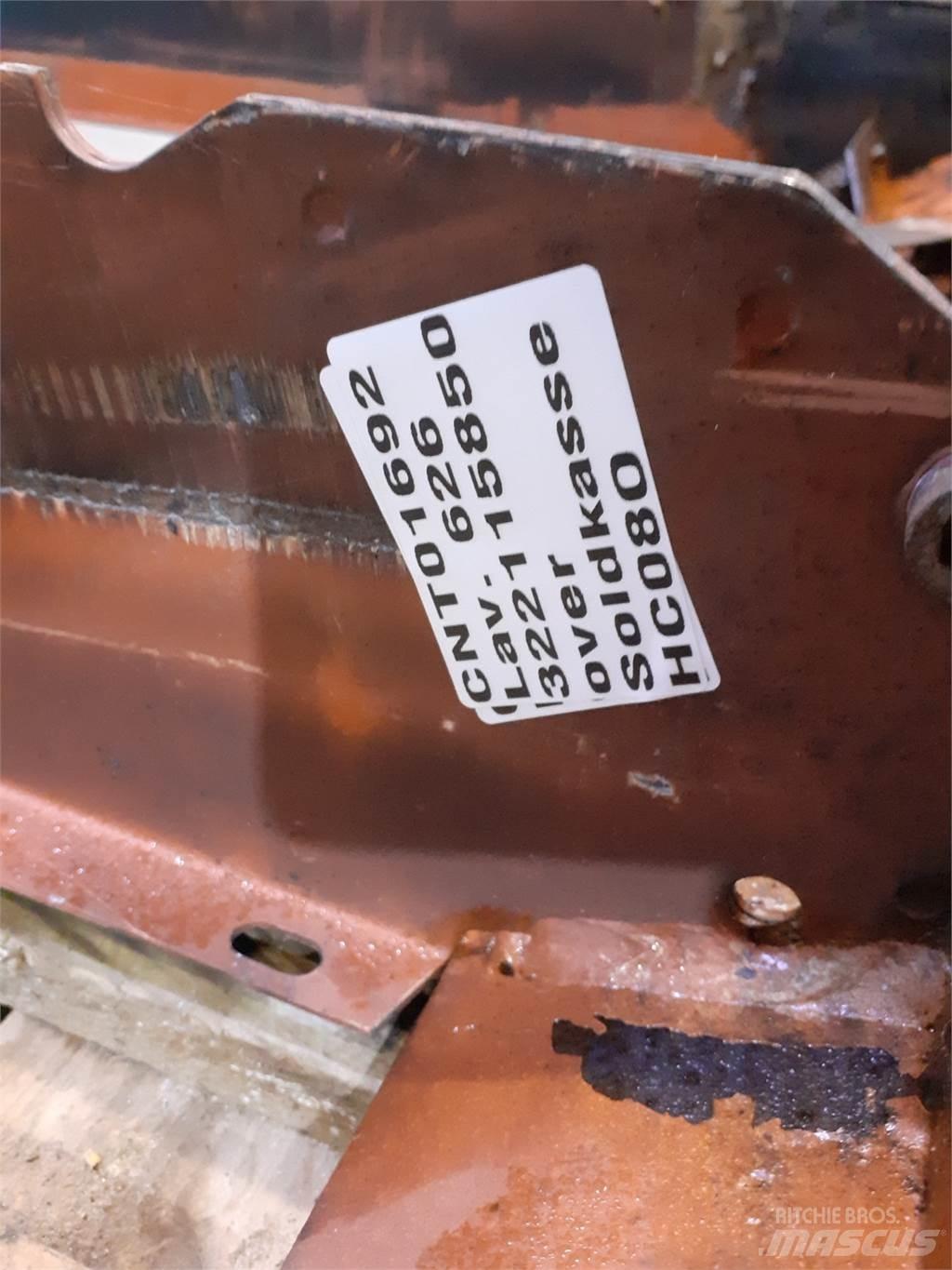 Laverda 626 Hiekan- ja suolanlevittimet