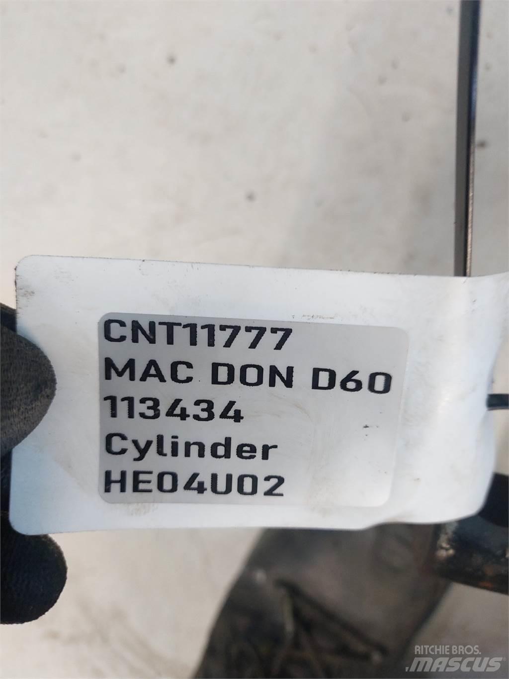 MacDon D60 Lisävarusteet ja komponentit