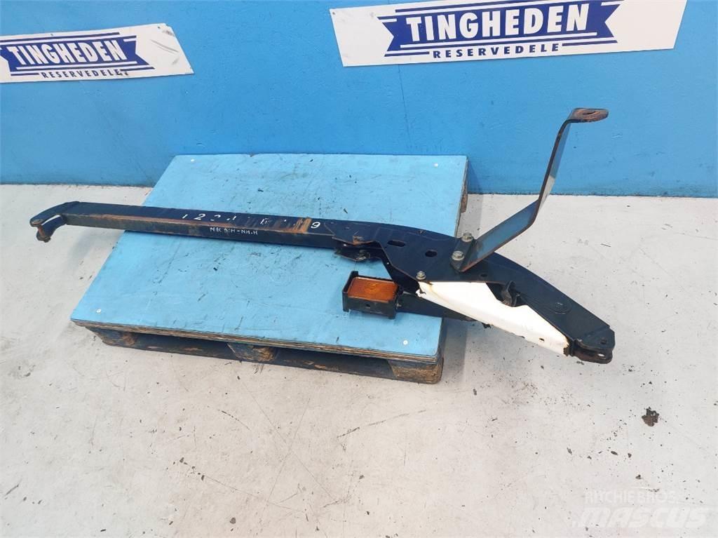 MacDon D60 Lisävarusteet ja komponentit