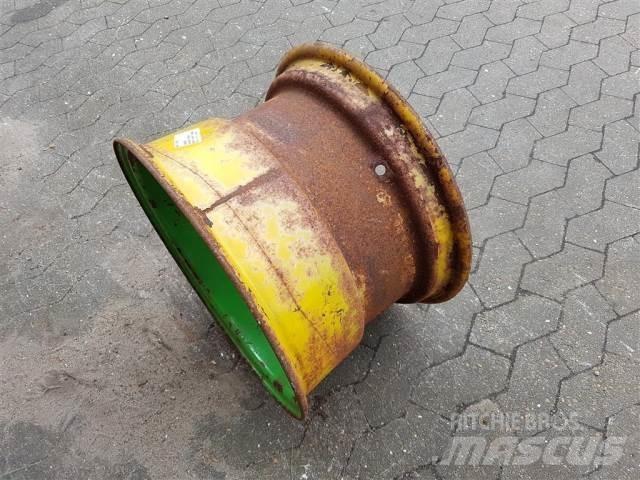 Merlo 20 13X20 Renkaat ja vanteet