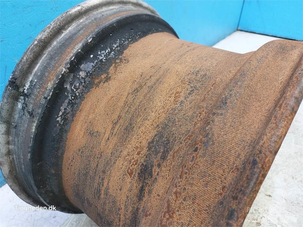Merlo 24 DW16L24 Renkaat ja vanteet