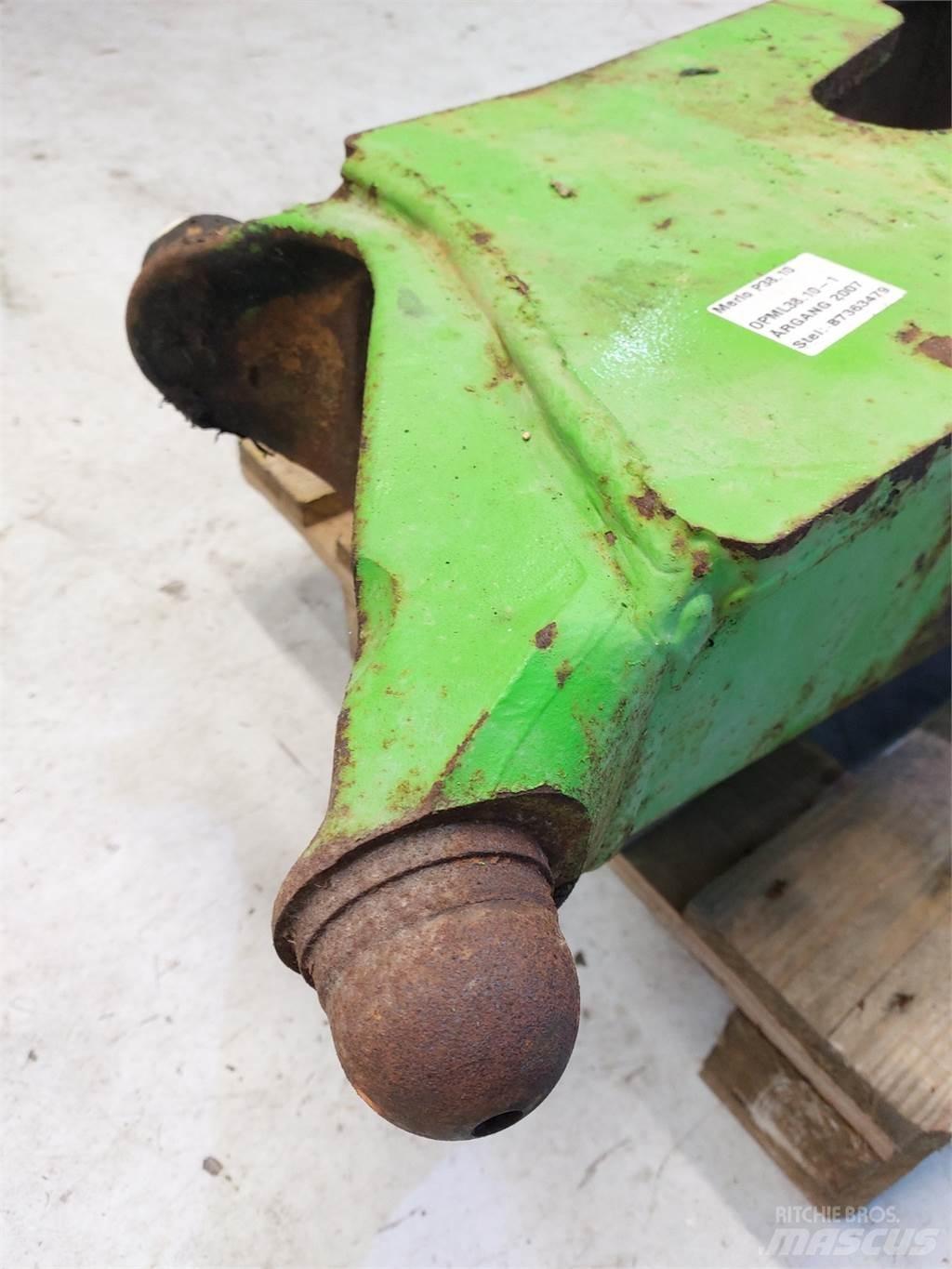Merlo P38.10 Akselit