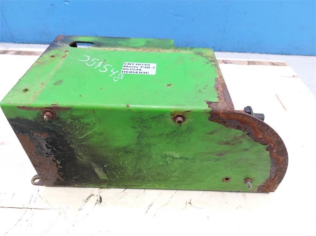 Merlo P40.7 Seulakauhat