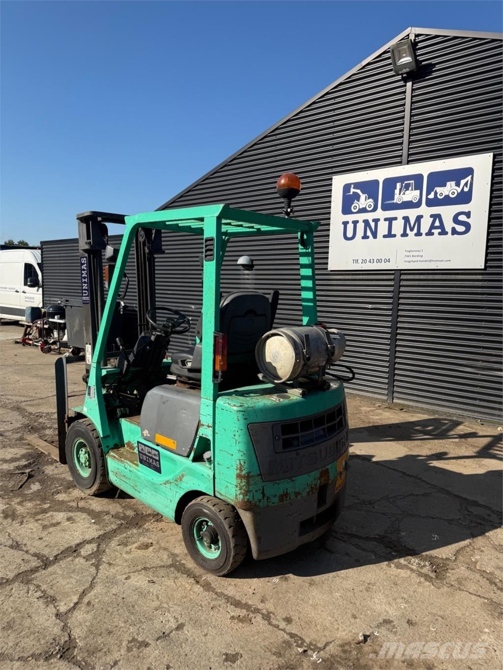 Mitsubishi FG14 Nestekaasutrukit