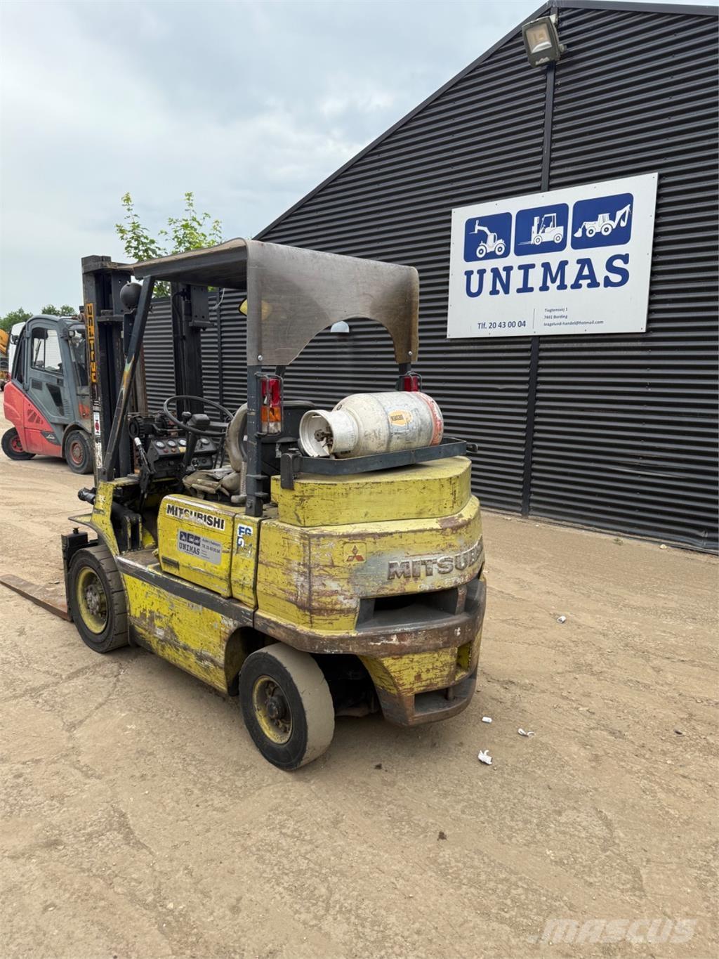 Mitsubishi FG25 Nestekaasutrukit