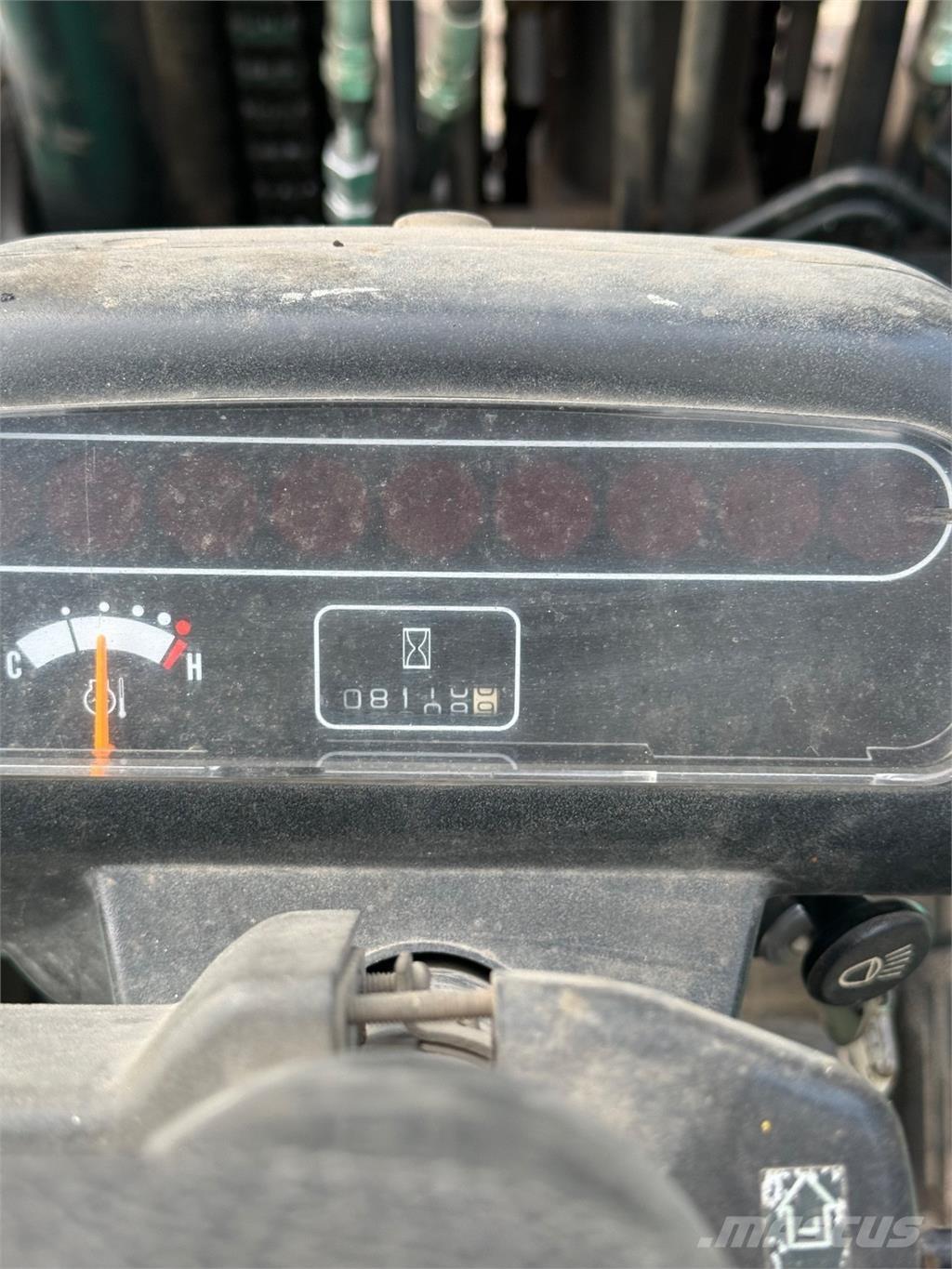 Mitsubishi FG35 Nestekaasutrukit