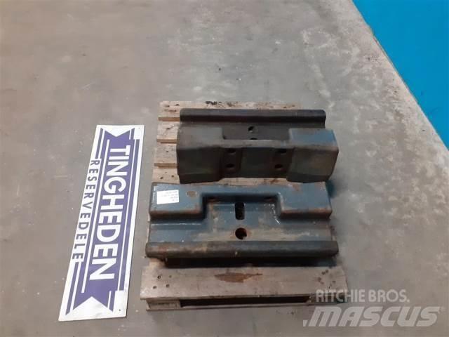 New Holland 8340 Etupainot