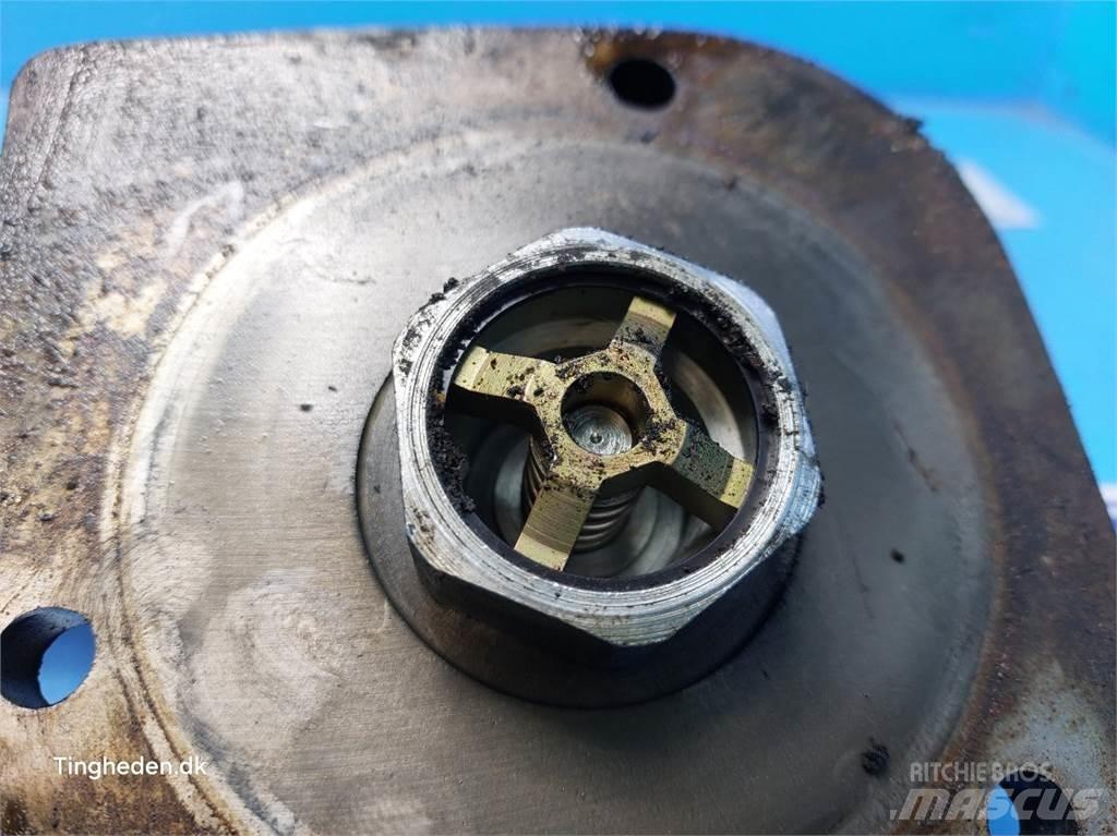 New Holland 8670 Hydrauliikka