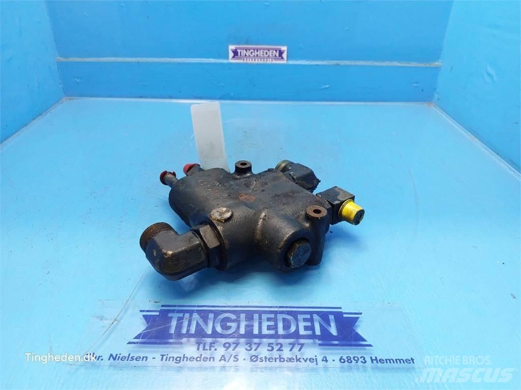 New Holland 8970 Hydrauliikka