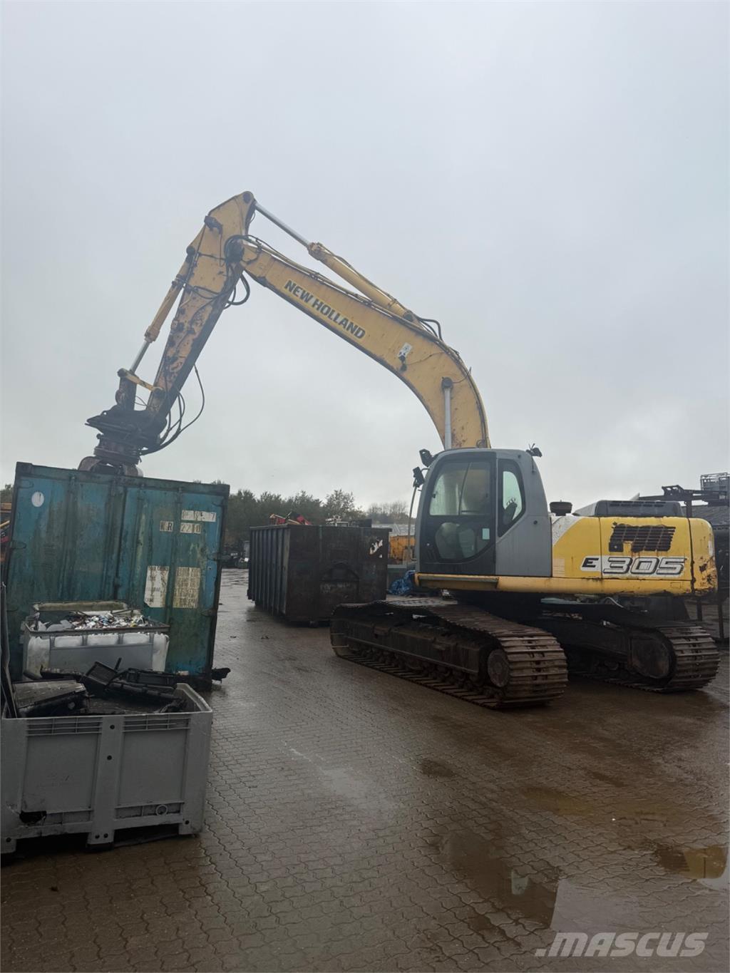 New Holland E305 Telakaivukoneet