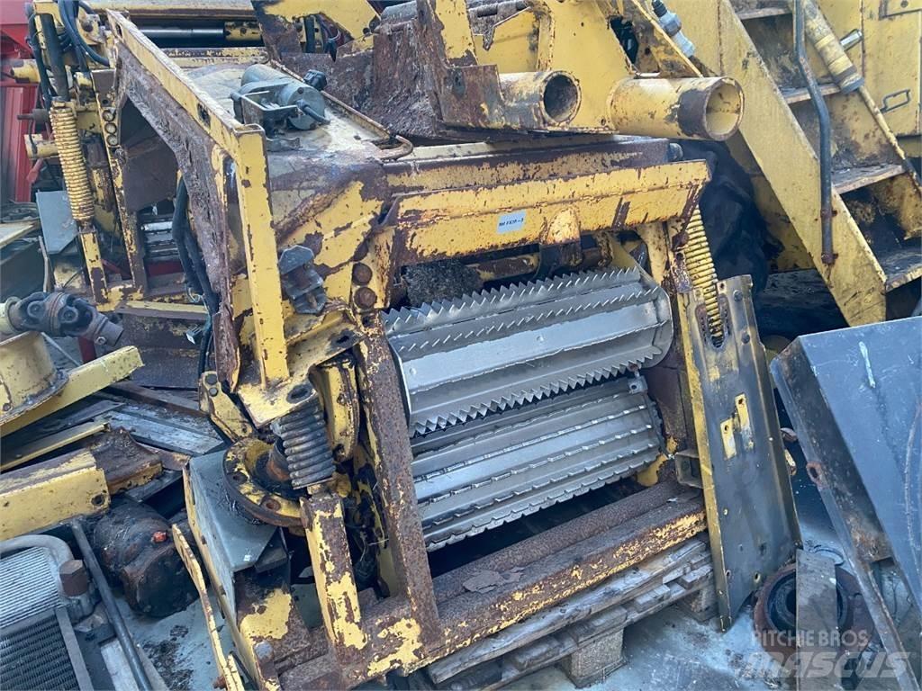 New Holland FX38 Heinä- ja tuorerehukoneiden tarvikkeet