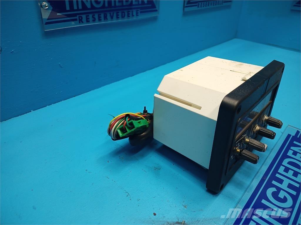 New Holland TF44 Sähkö ja elektroniikka