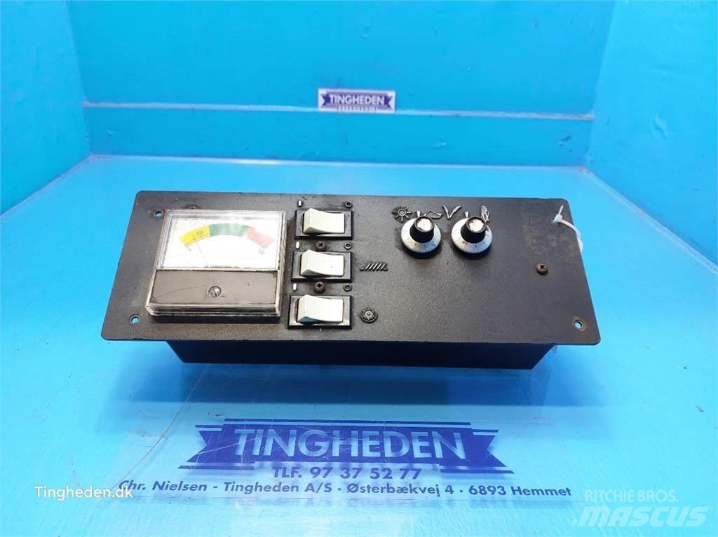 New Holland TF44 Sähkö ja elektroniikka