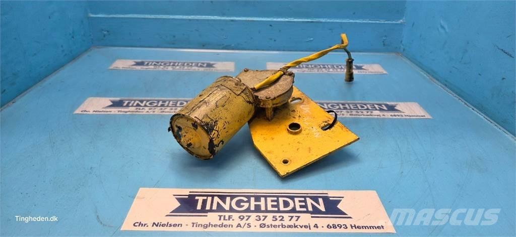 New Holland TX30 Sähkö ja elektroniikka
