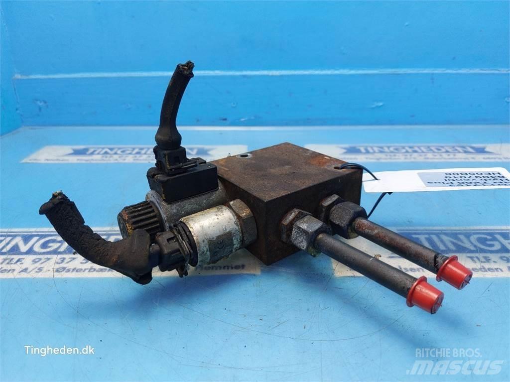 New Holland TX68 Hydrauliikka