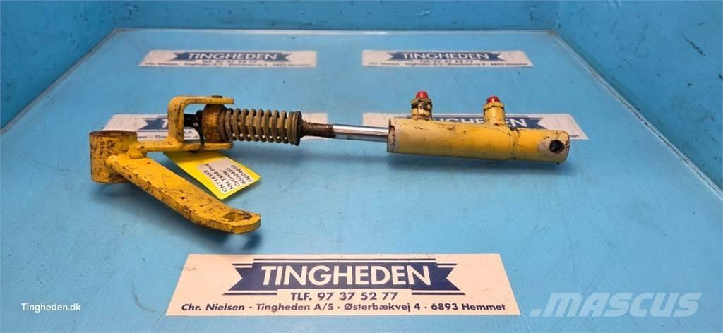 New Holland TX68 Hydrauliikka