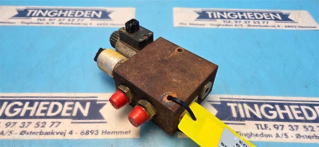 New Holland TX68 Hydrauliikka