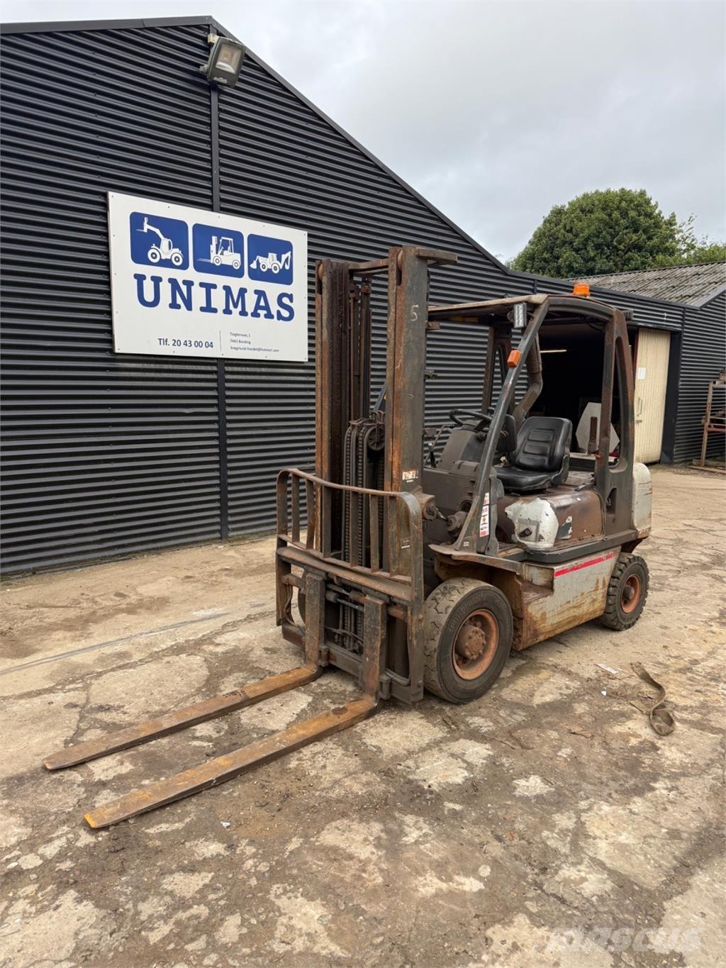 Nissan FD20 Diesel trucks