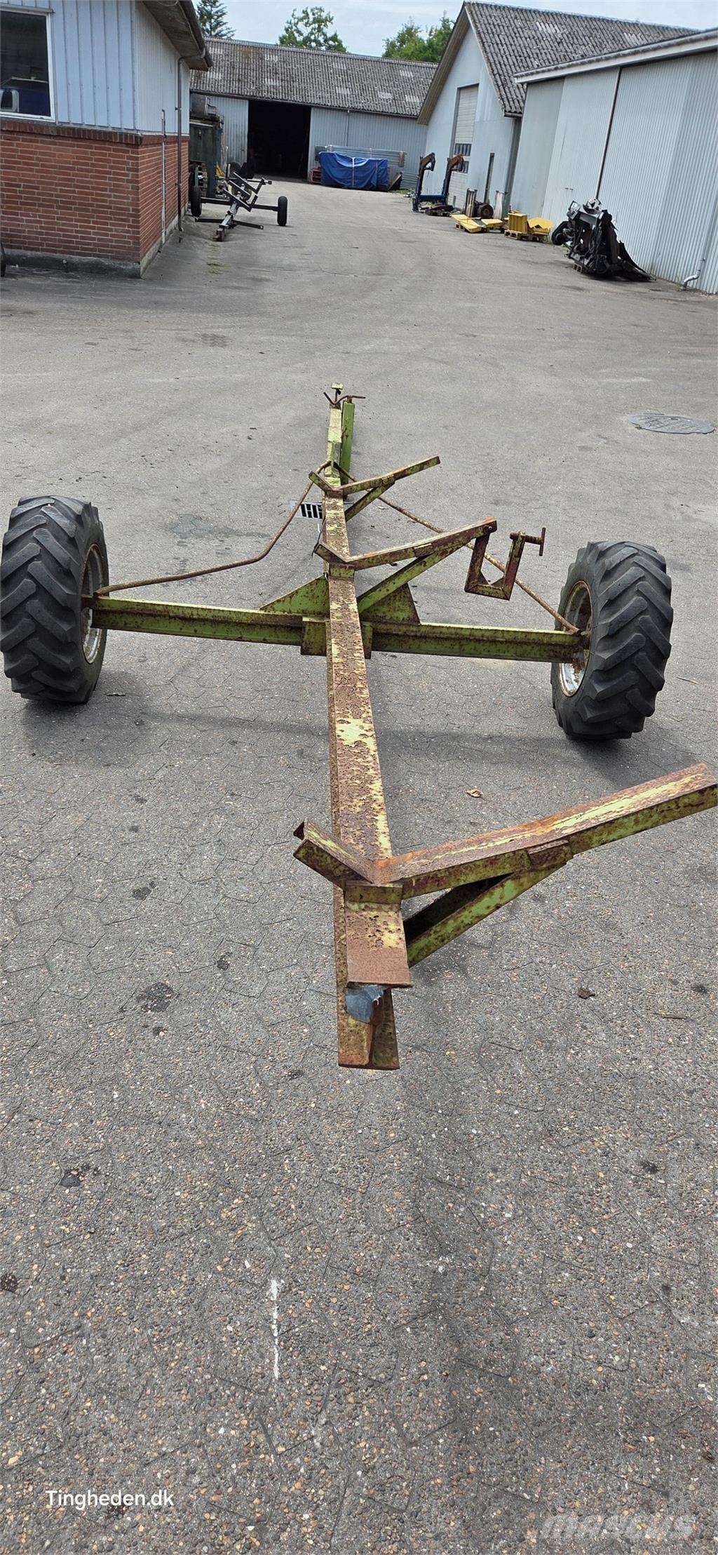  Skærebordvogn Lisävarusteet ja komponentit