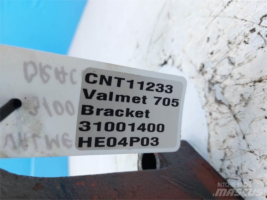 Valmet 705 Lisävarusteet ja komponentit