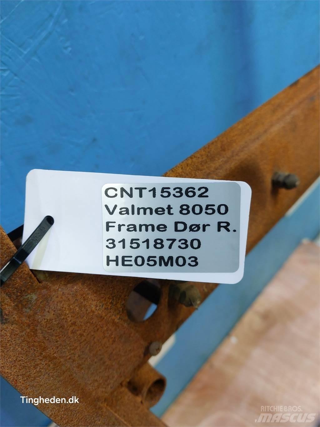 Valmet 8050 Ohjaamo ja sisusta