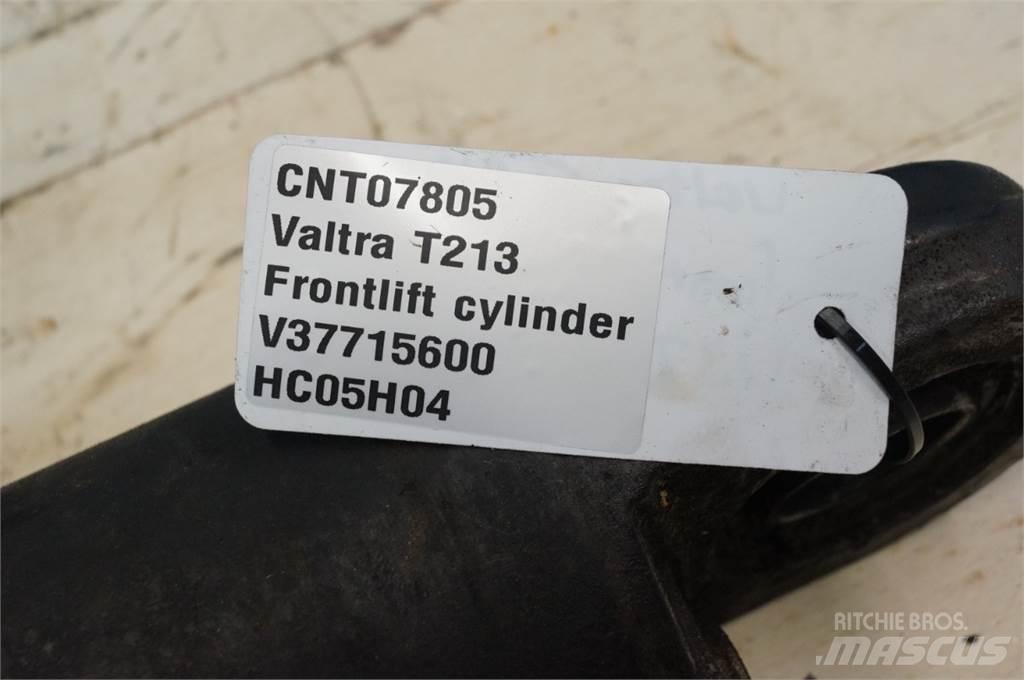 Valtra T213 Etukuormaimen varusteet