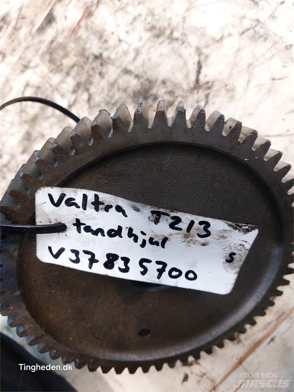 Valtra T213 Vaihteisto