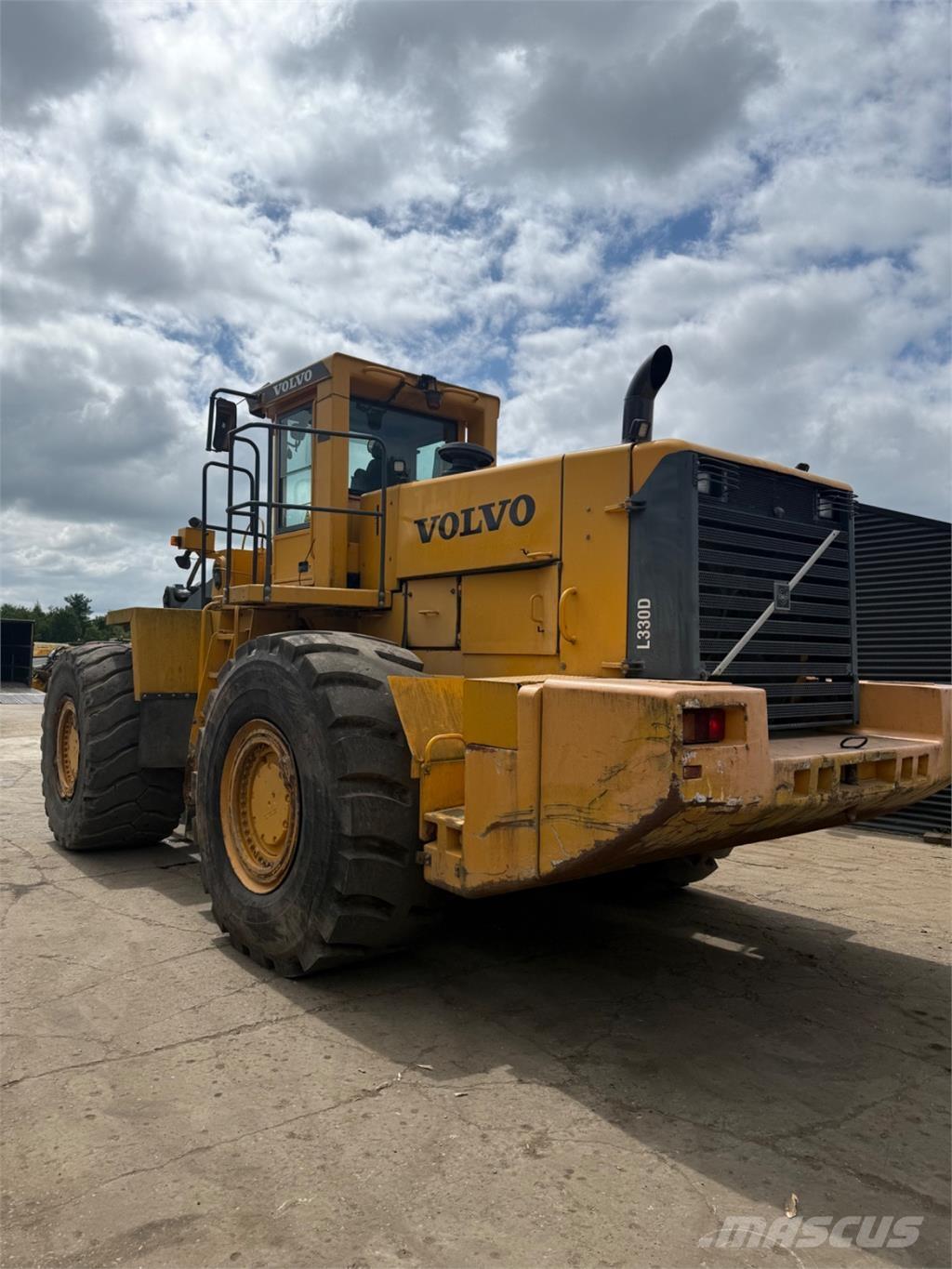 Volvo L330D Pyöräkuormaajat