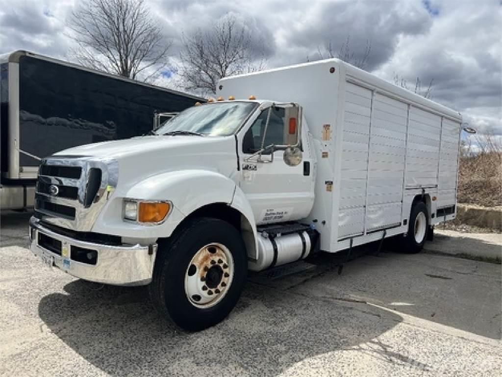 Ford F750 Juomien jakeluautot
