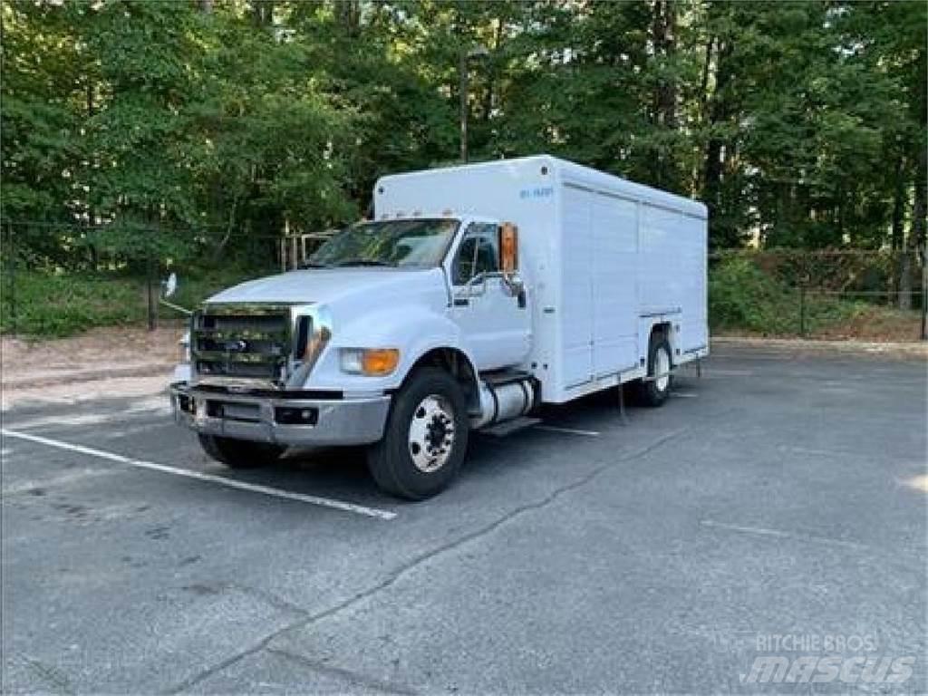 Ford F750 Juomien jakeluautot