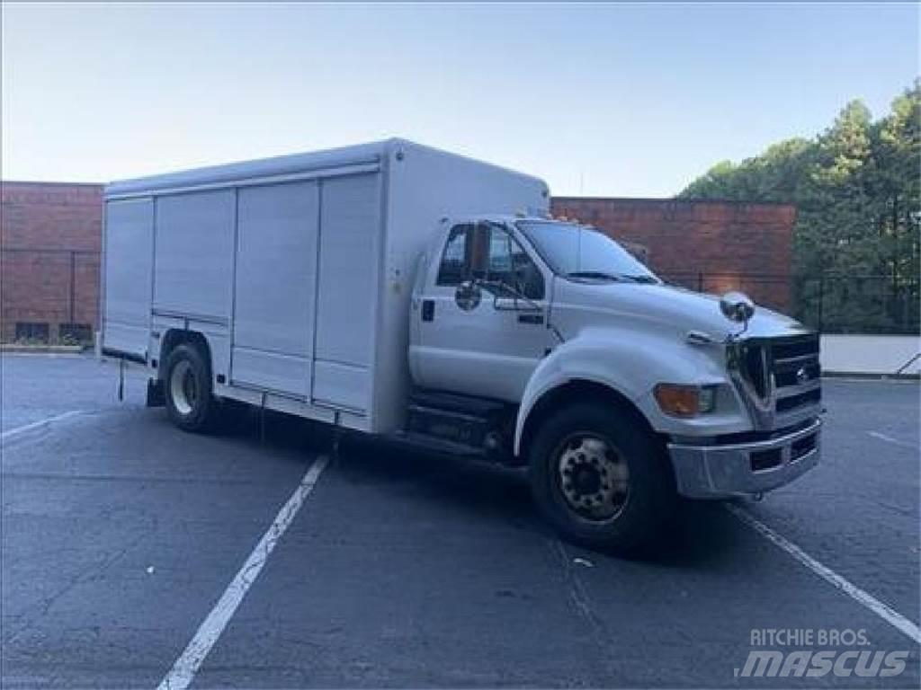 Ford F750 Juomien jakeluautot