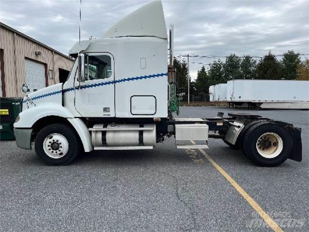 Freightliner CL112G Vetopöytäautot