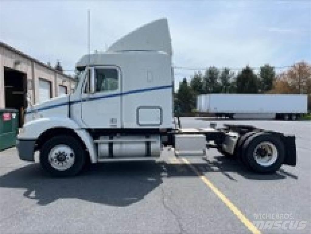 Freightliner CL112G Vetopöytäautot