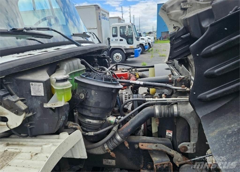 Freightliner M2 Umpikorikuorma-autot