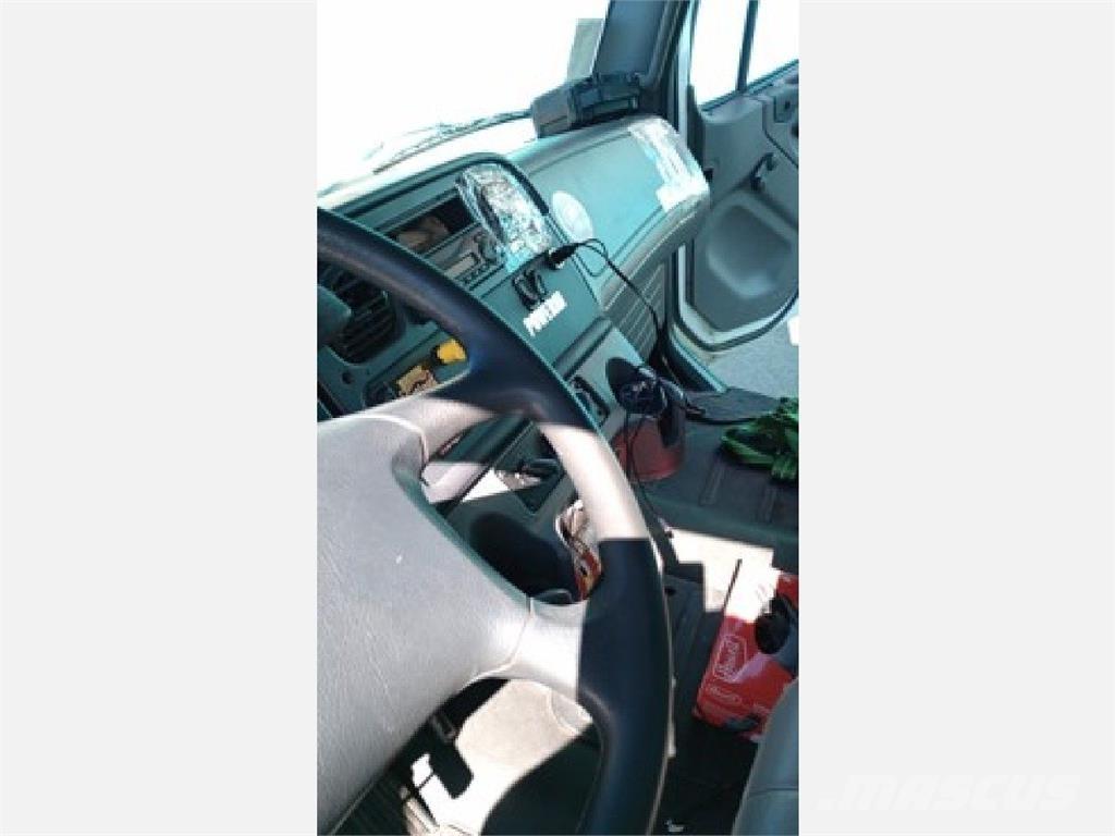 Freightliner M2 Umpikorikuorma-autot