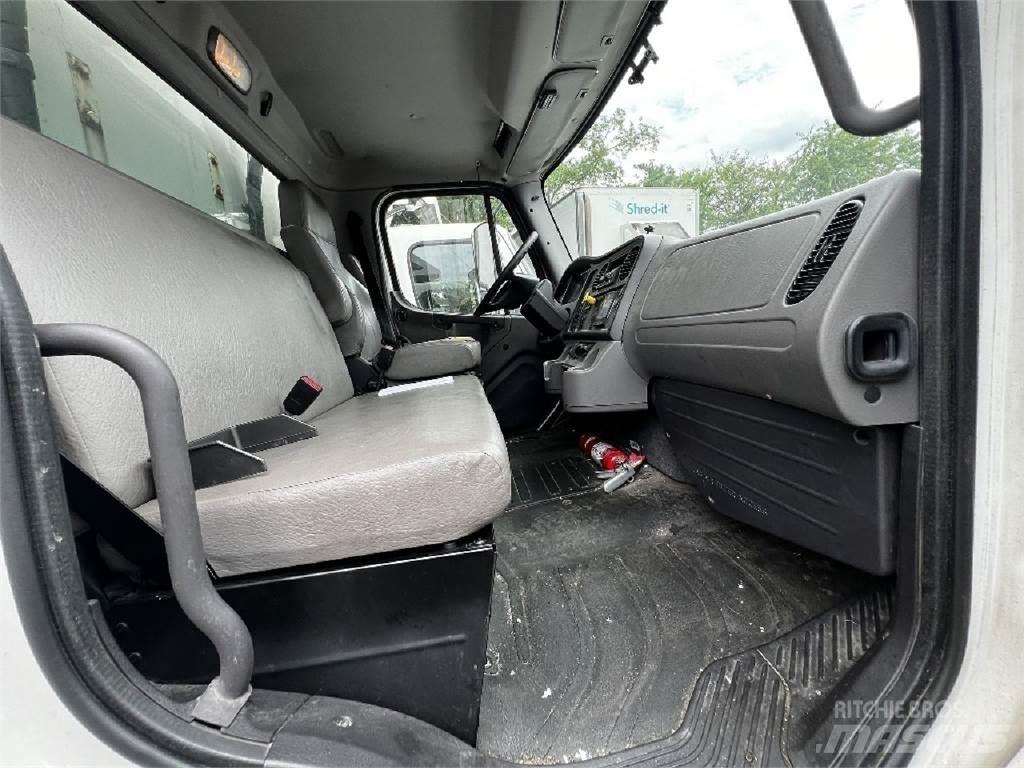 Freightliner M2-106 Umpikorikuorma-autot