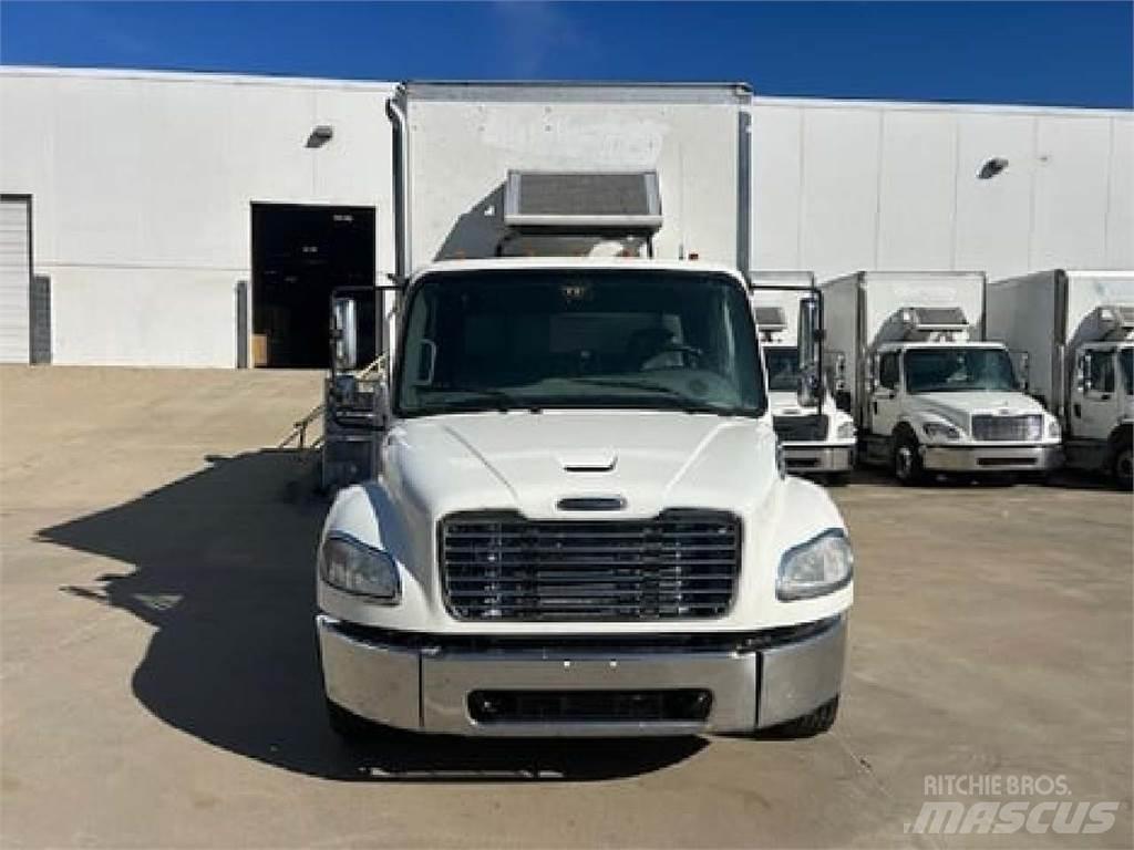 Freightliner M2-106 Umpikorikuorma-autot