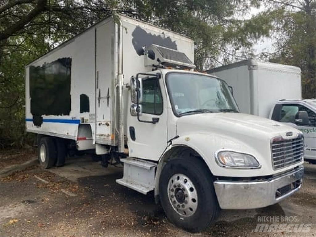 Freightliner M2-106 Umpikorikuorma-autot