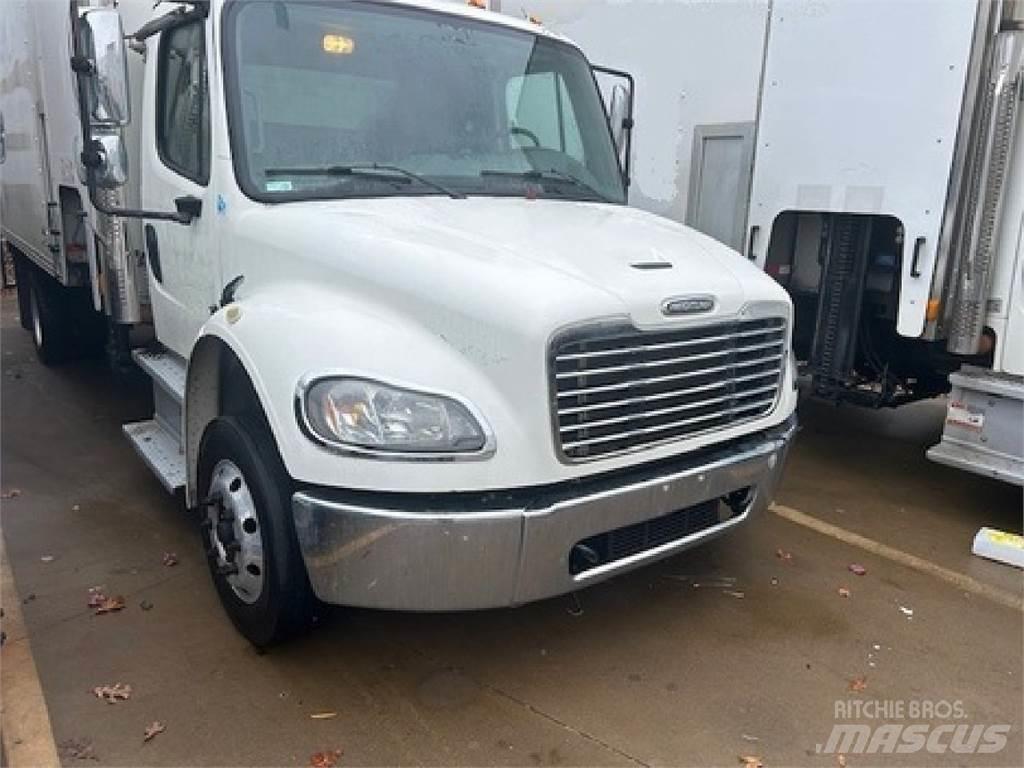 Freightliner M2-106 Umpikorikuorma-autot