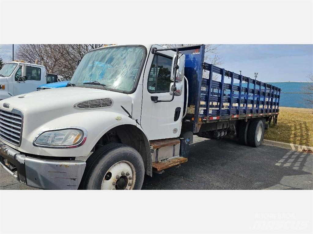 Freightliner M2 106 Lava-kuorma-autot