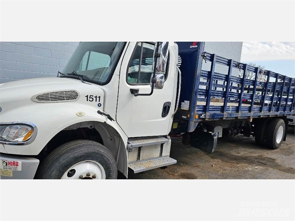 Freightliner M2 106 Lava-kuorma-autot