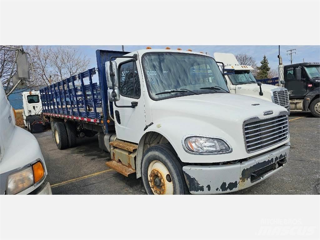 Freightliner M2 106 Lava-kuorma-autot