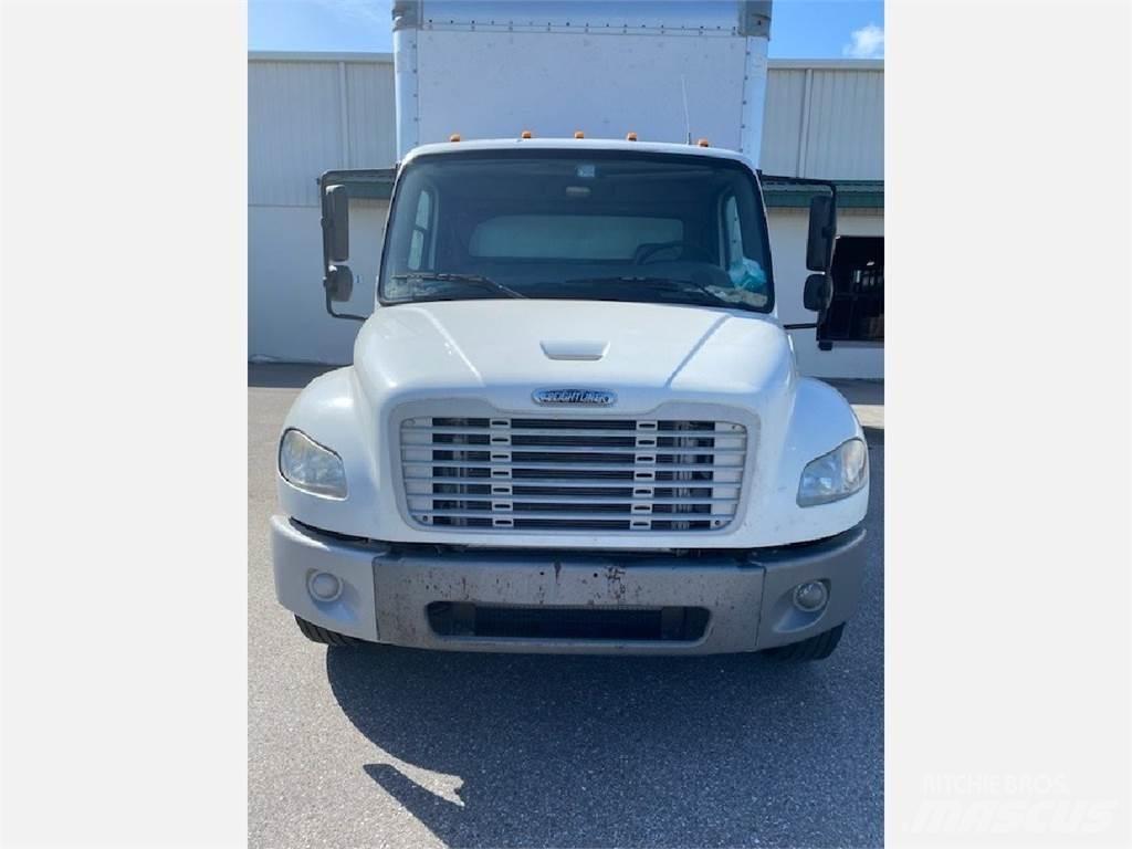 Freightliner M2 106 Umpikorikuorma-autot