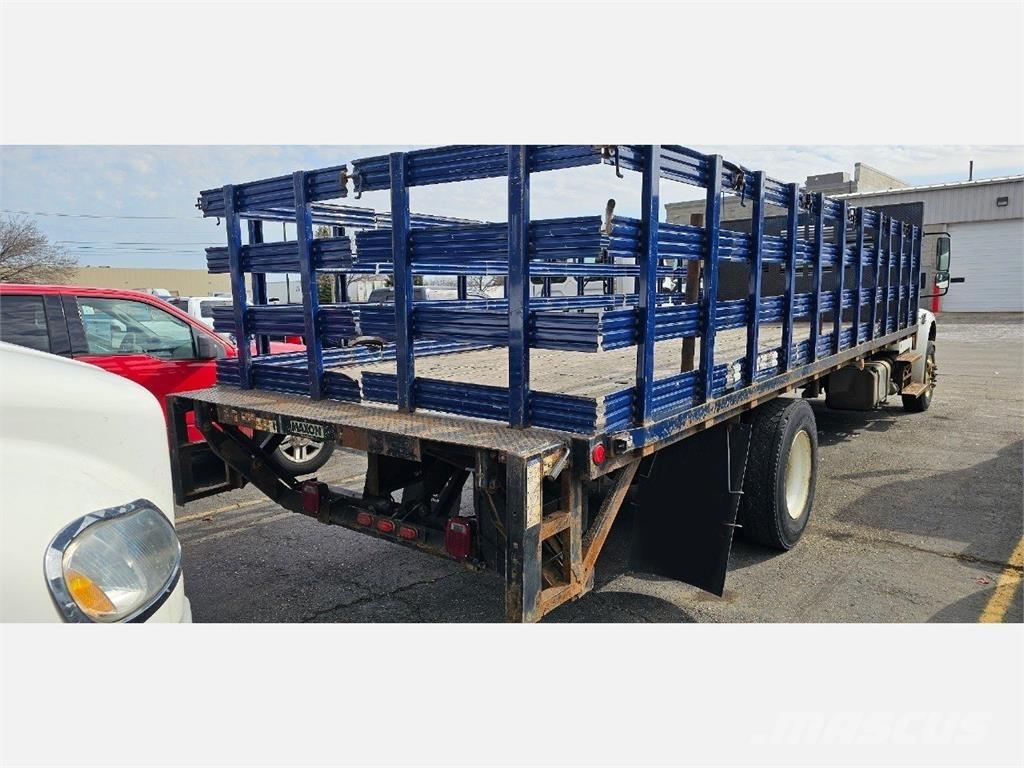 Freightliner M2 106 Lava-kuorma-autot