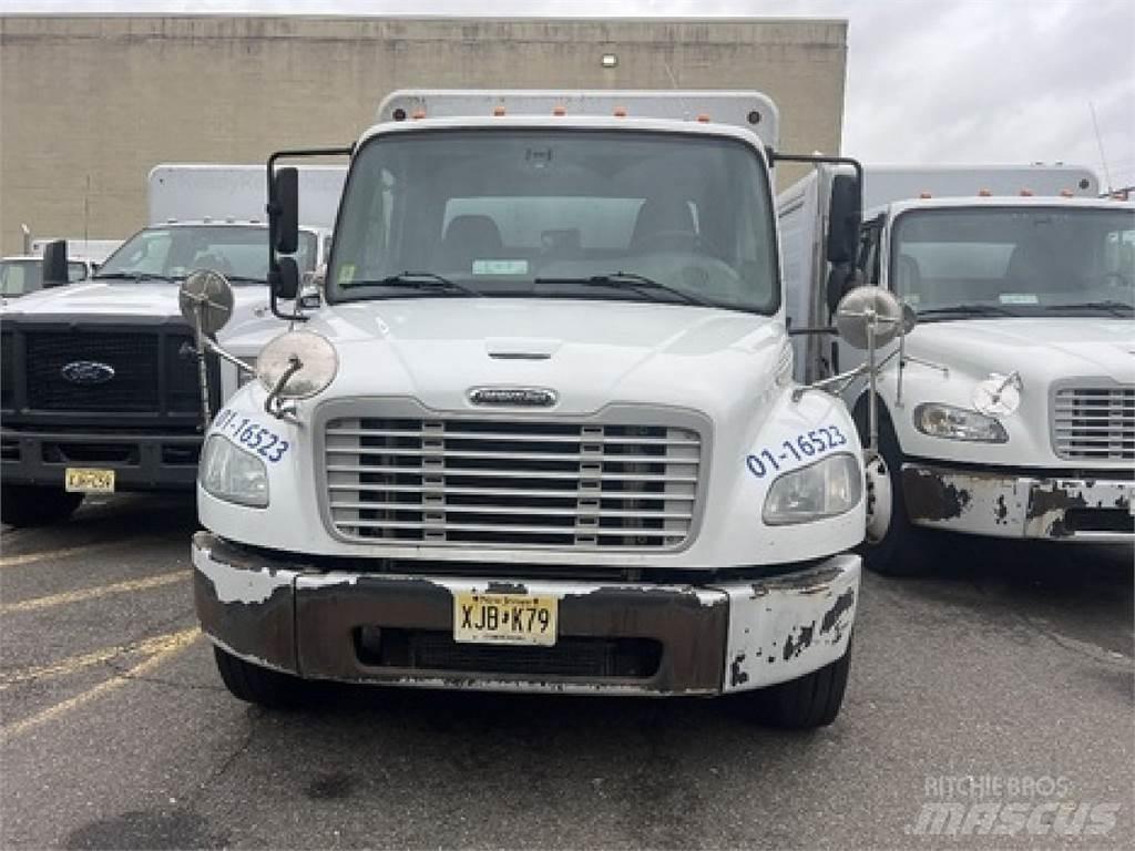 Freightliner M2106 Juomien jakeluautot