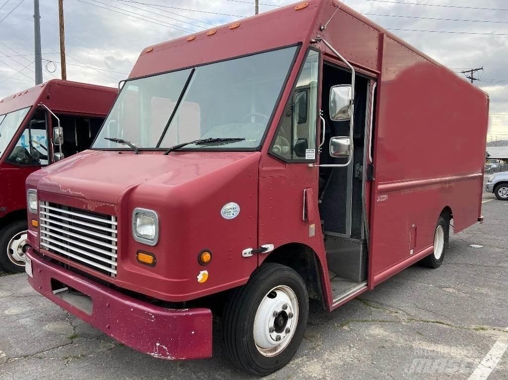 Freightliner MT45 Jakeluautot