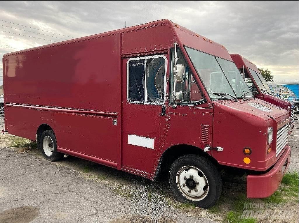 Freightliner MT45 Jakeluautot