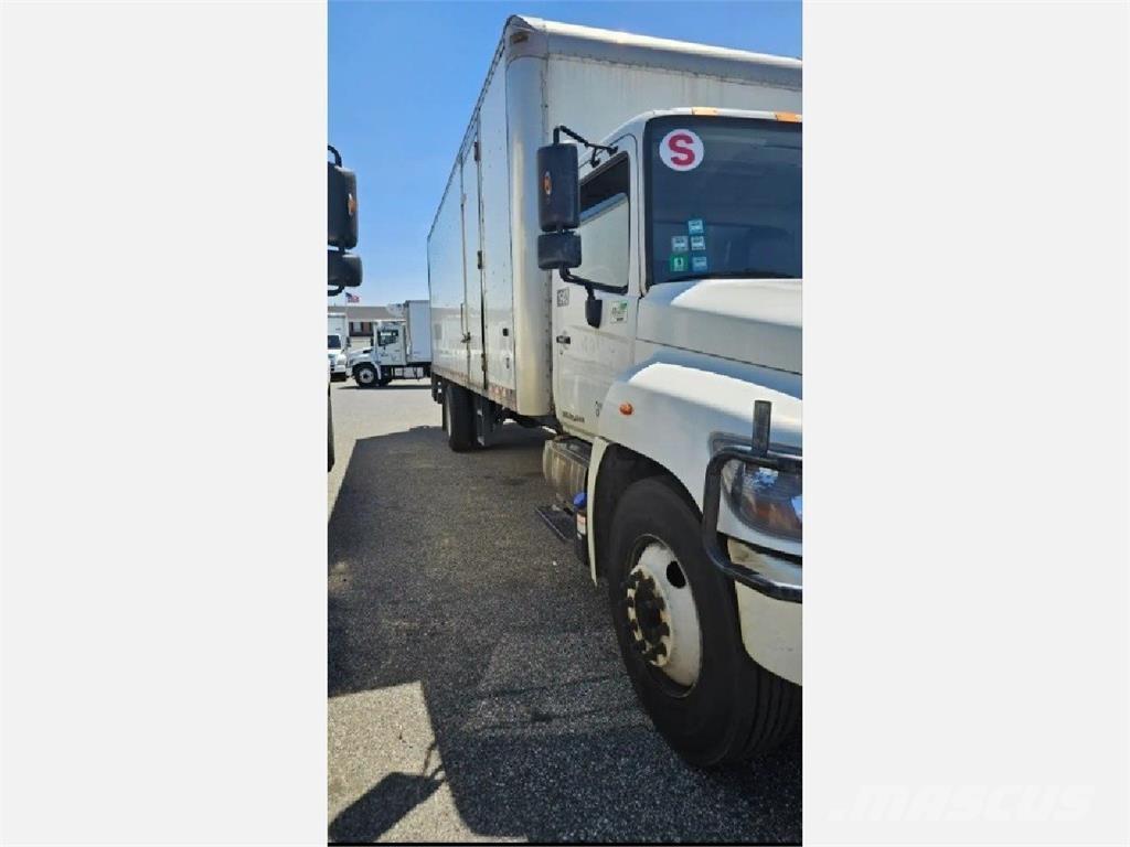 Hino 268 Umpikorikuorma-autot