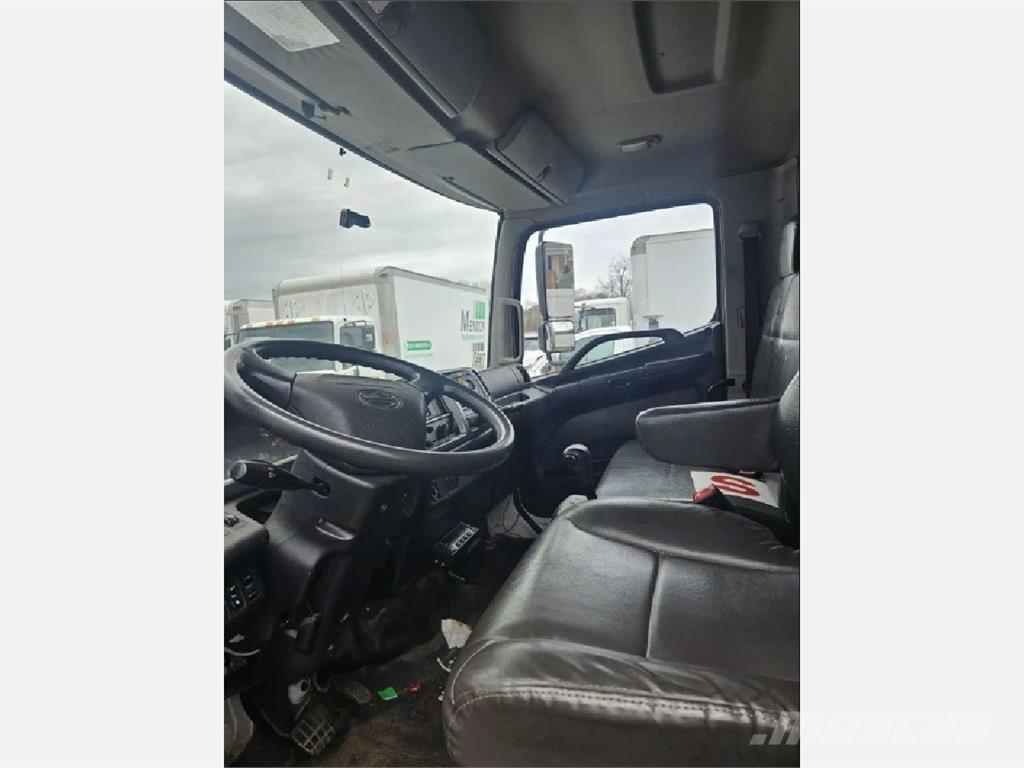 Hino 268 Umpikorikuorma-autot